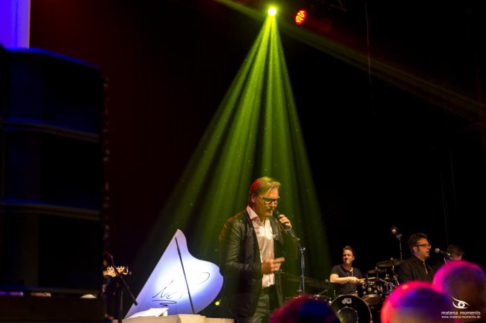 matena moments / Brillenball