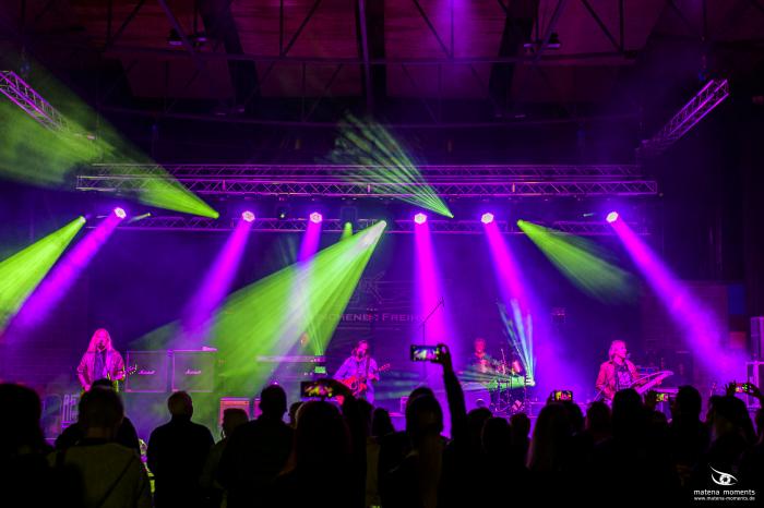 matena moments / Brillenball