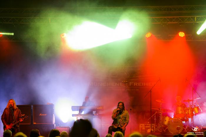 matena moments / Brillenball