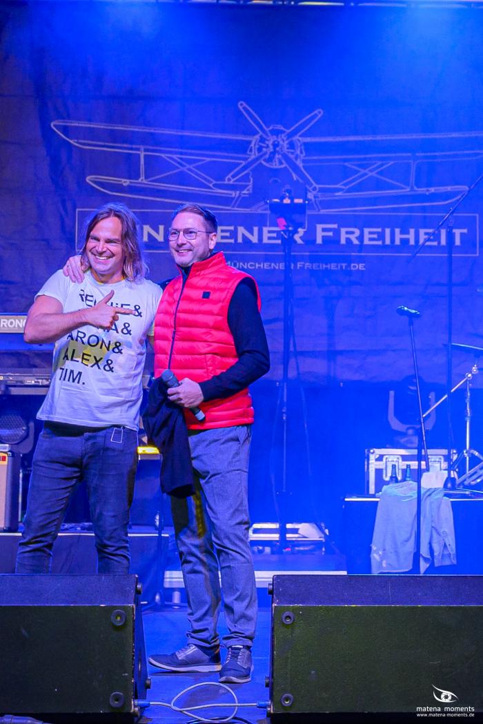 matena moments / Brillenball