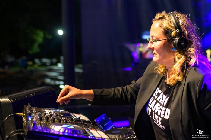 matena moments / Brillenball