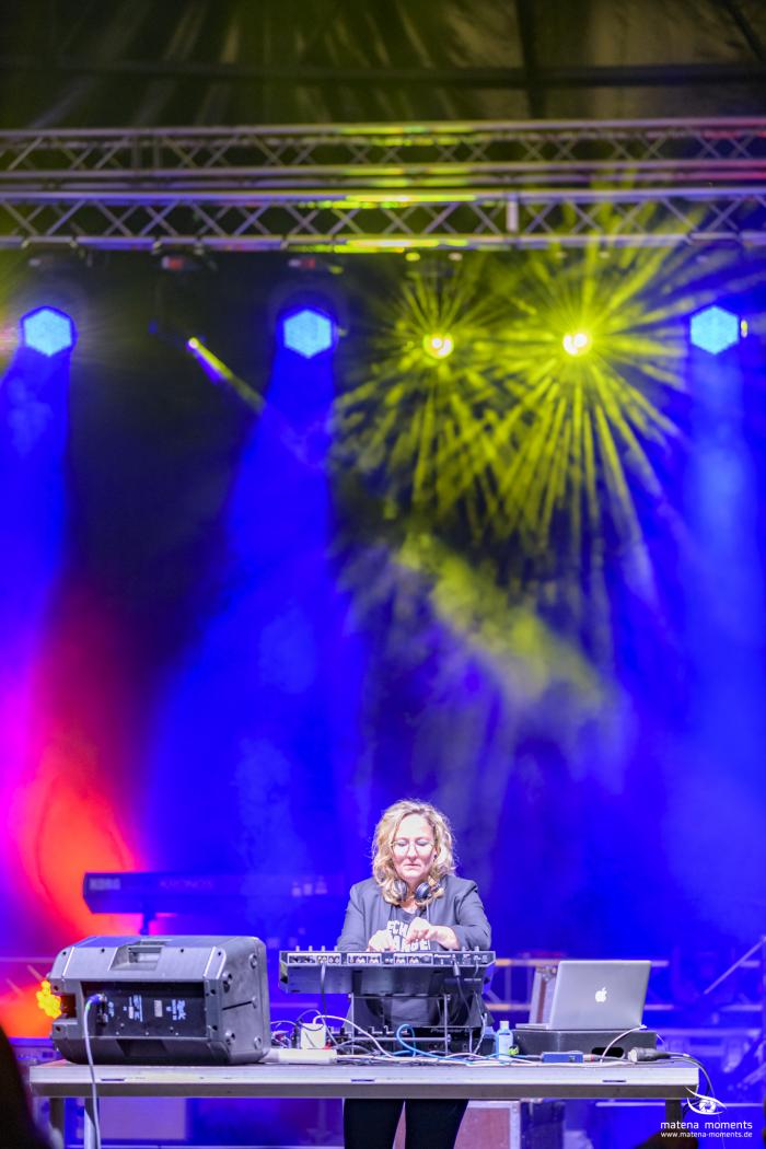 matena moments / Brillenball