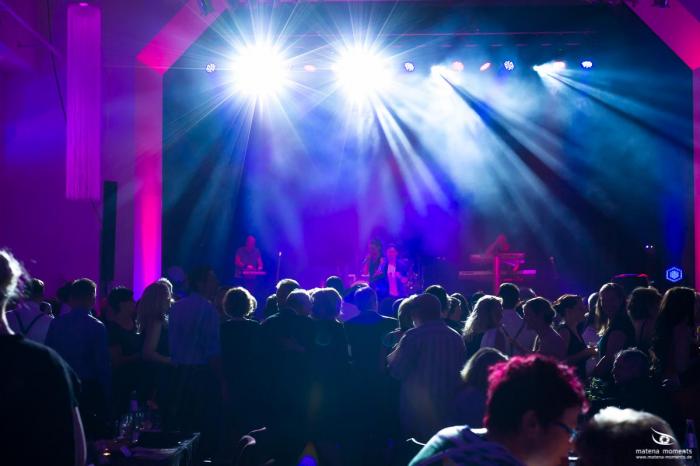 matena moments / Brillenball