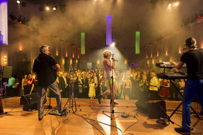 matena moments / brillenball