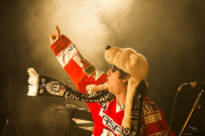 matena moments / brillenball