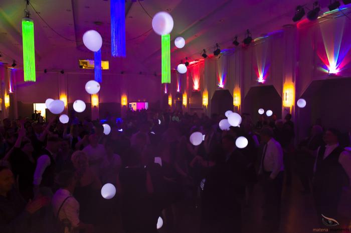 matena moments / brillenball