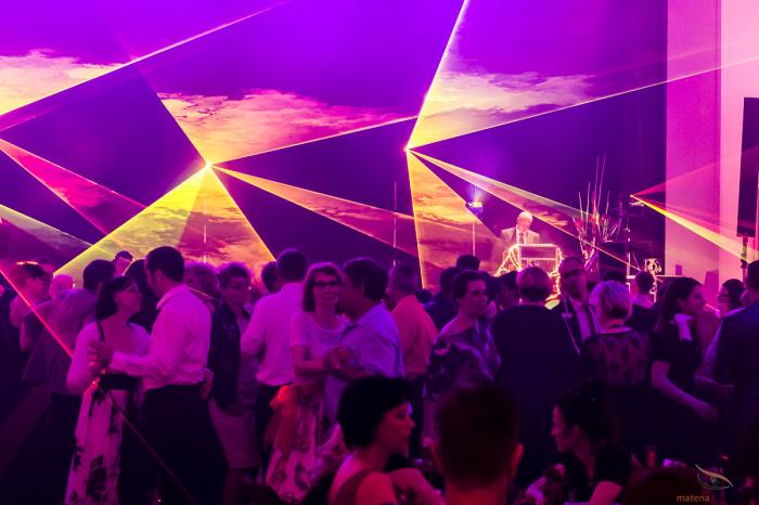 matena moments / brillenball