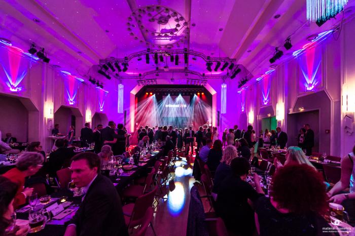 matena moments / Brillenball