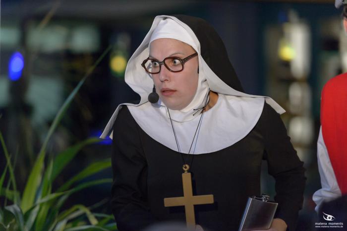 matena moments / Business