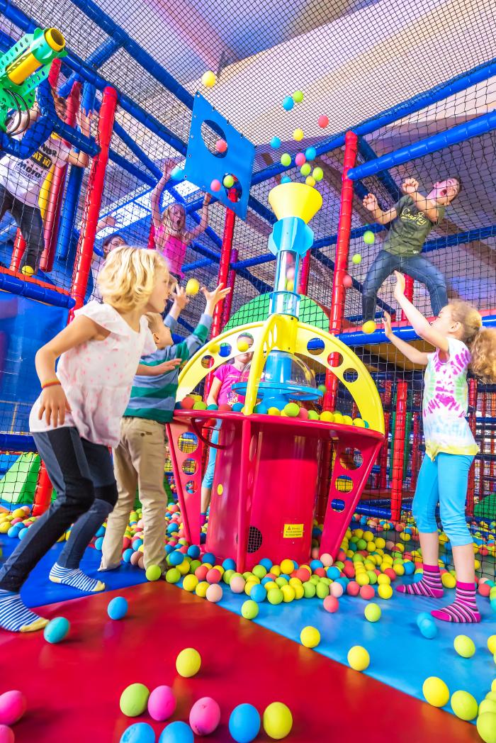 matena moments / Business