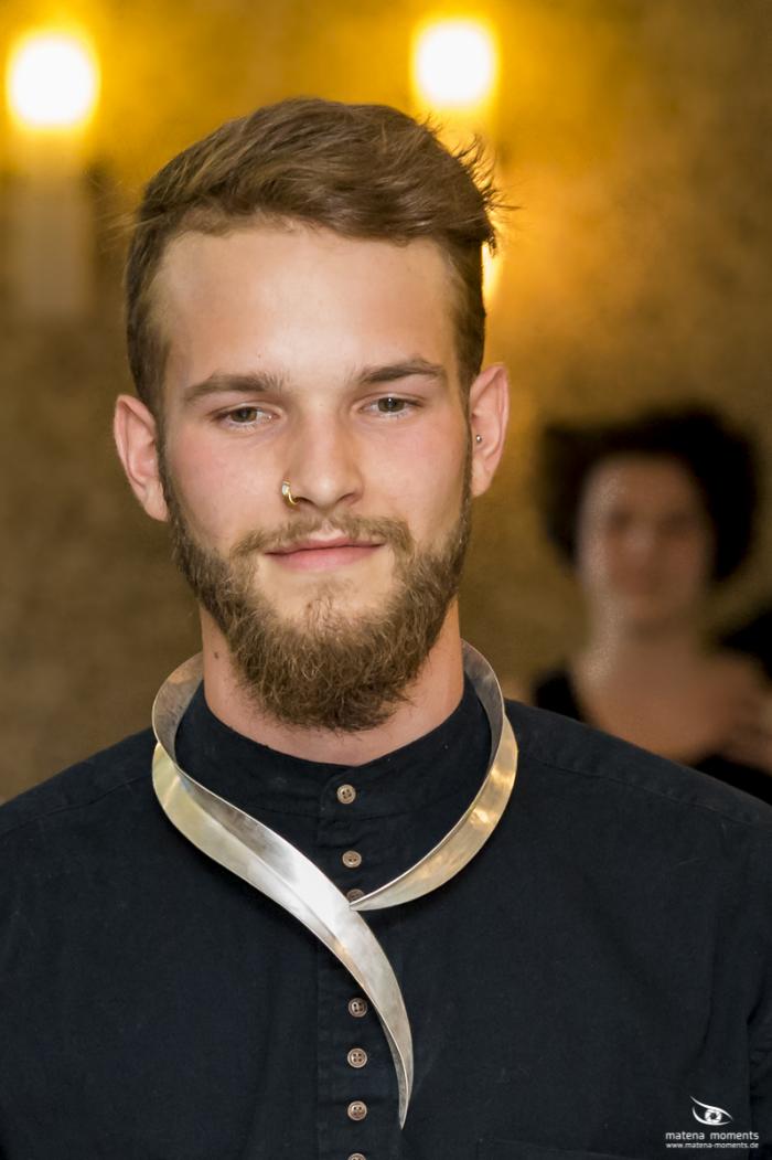 matena moments / Business