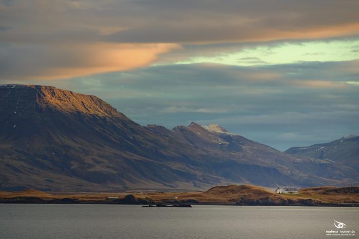 matena moments / Island