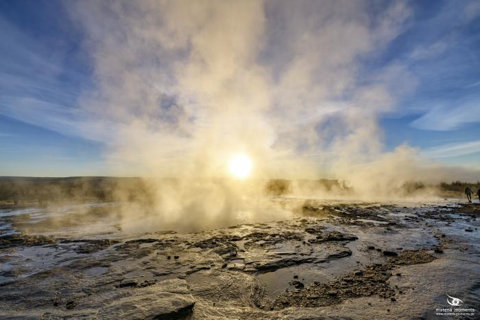 matena moments / Island