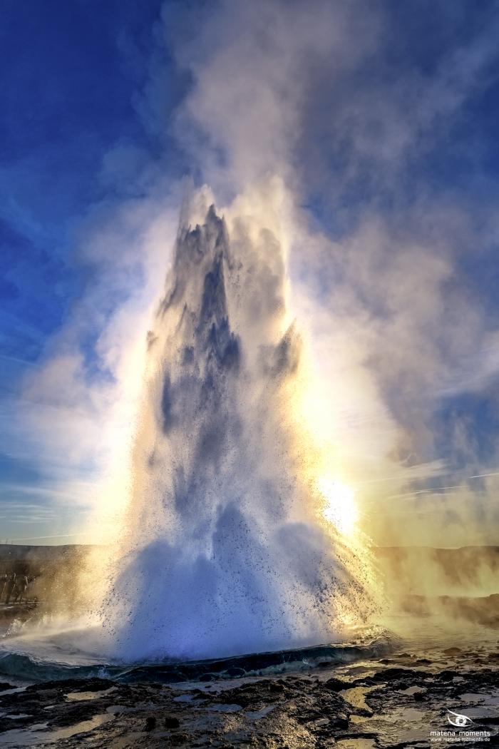 matena moments / Island