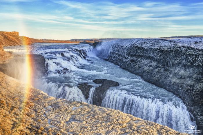 matena moments / Island