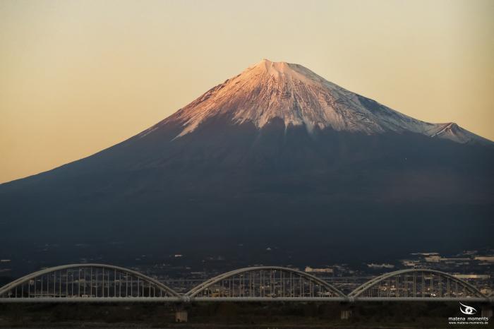 matena moments / Japan