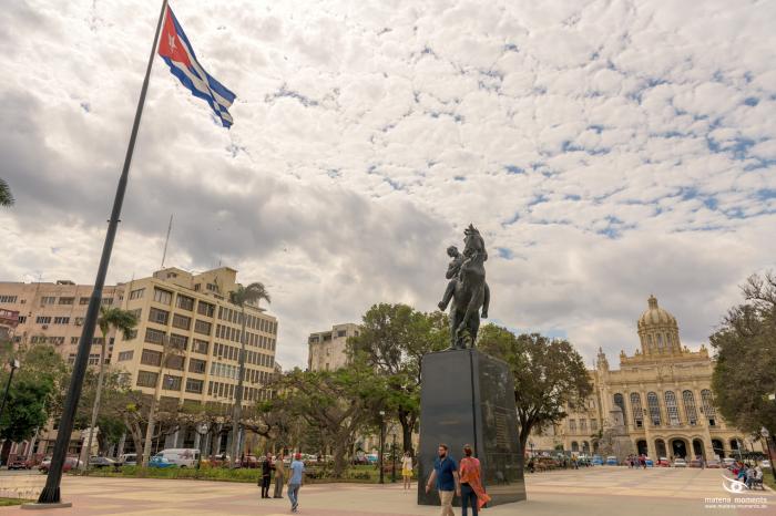 matena moments / Kuba