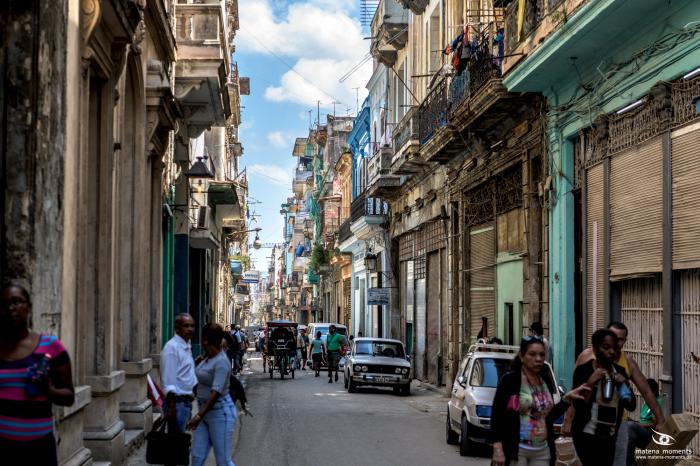 matena moments / Kuba