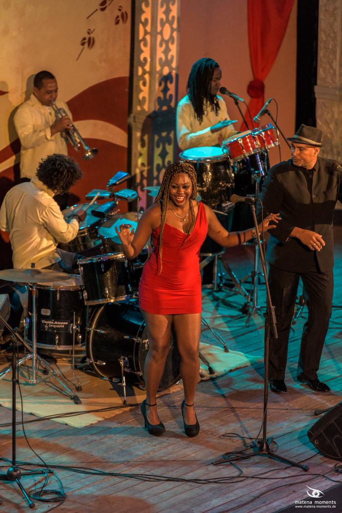 matena moments / Kuba