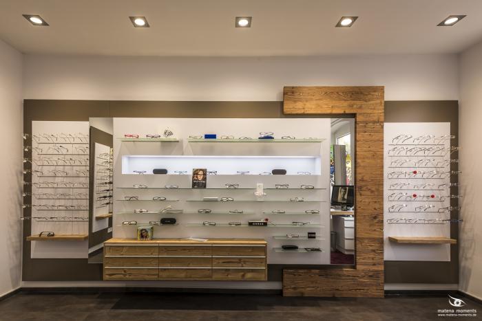 matena moments / Business