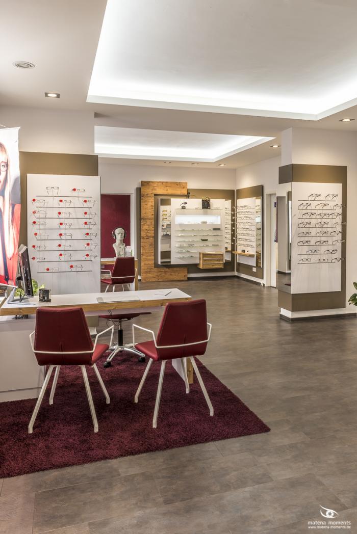 matena moments / Business