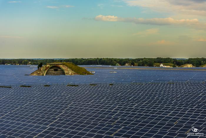 matena moments / Business