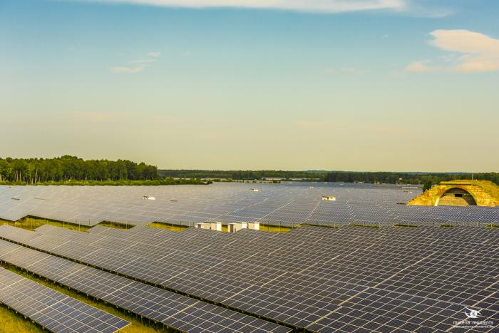 matena moments / Business