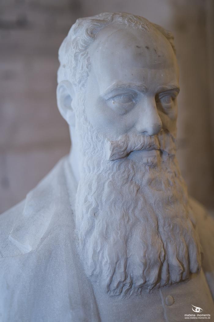 matena moments / Business