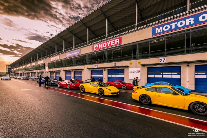 matena moments / Business