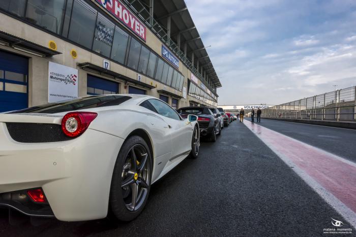 matena moments / Business