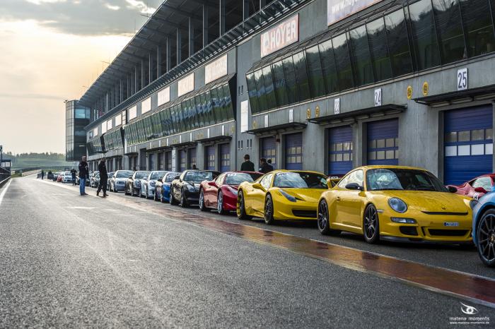 matena moments / Business