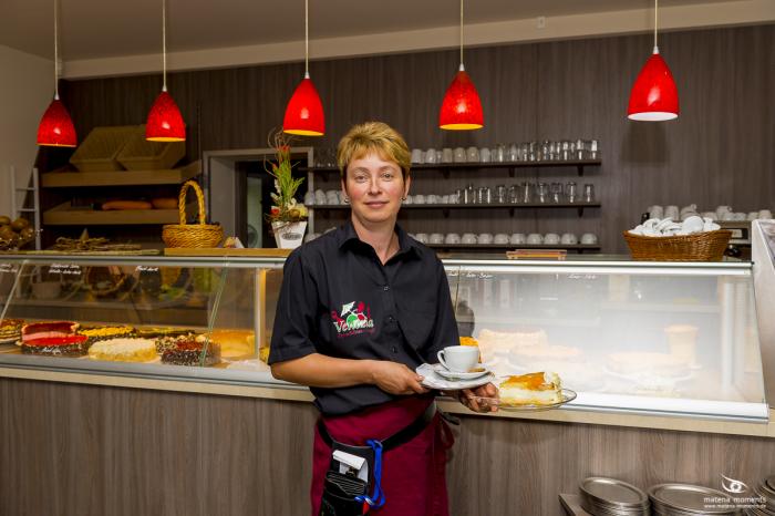 matena moments / Business